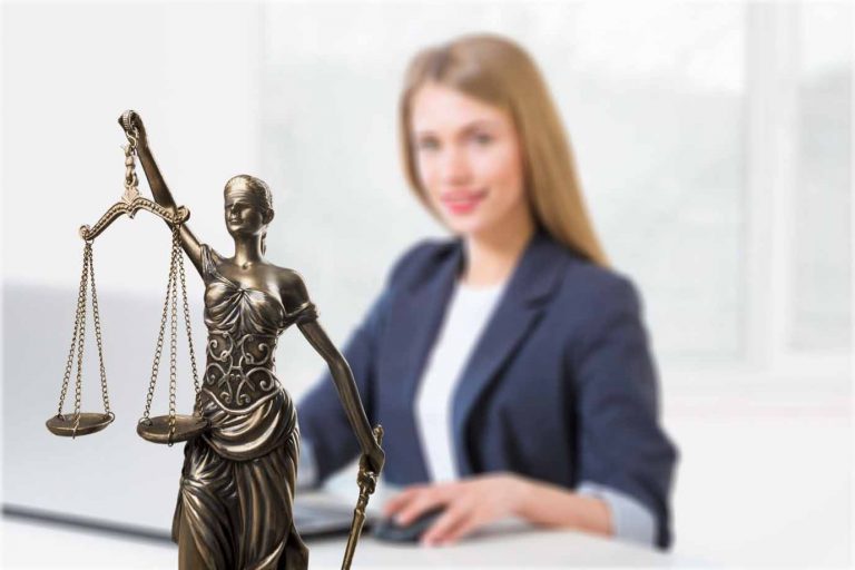Three Awesome Benefits of Hiring a Criminal Defense Lawyer