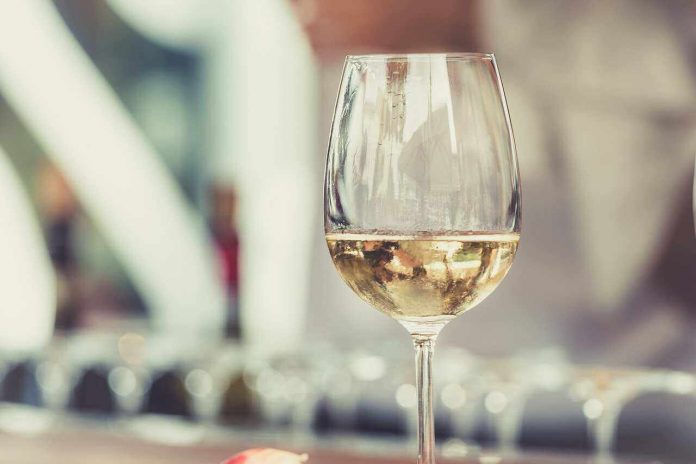 Dry White Wine Glass