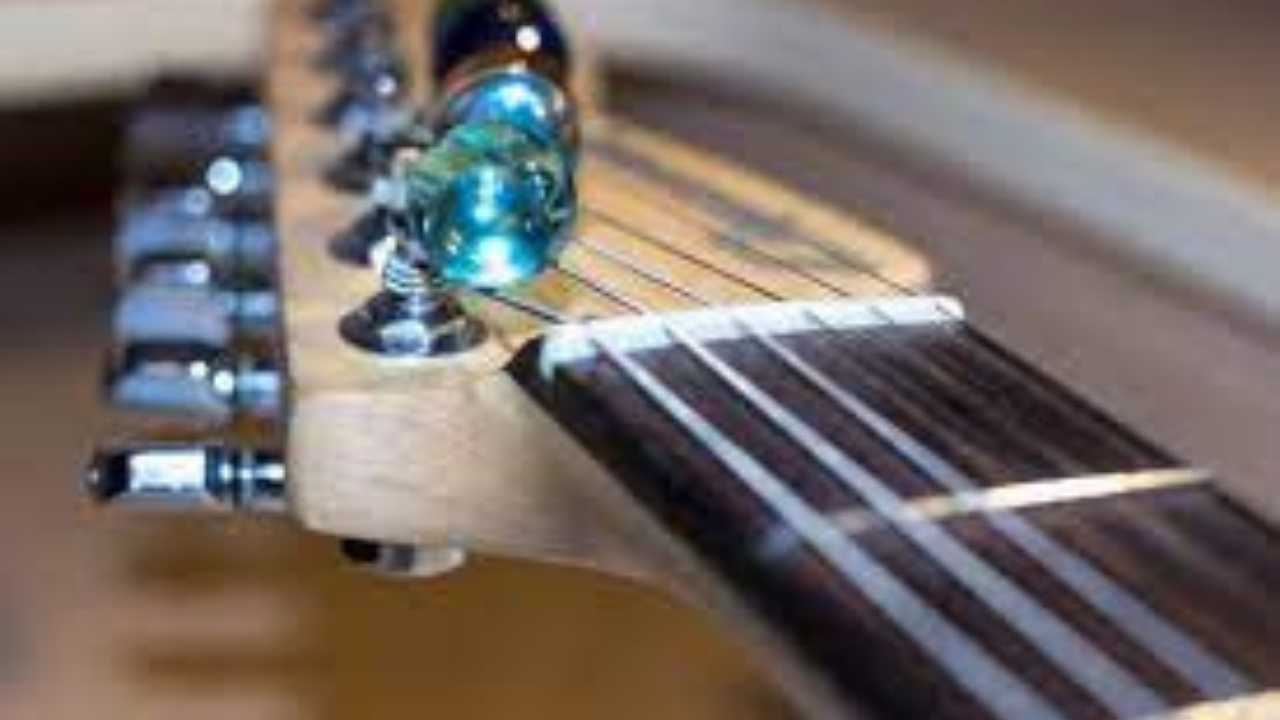 google guitar tuner online