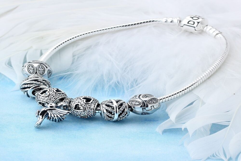 Pandora Moments Snake Chain Bracelet with Daisy Flower Clasp | Sterling  silver | Pandora NZ