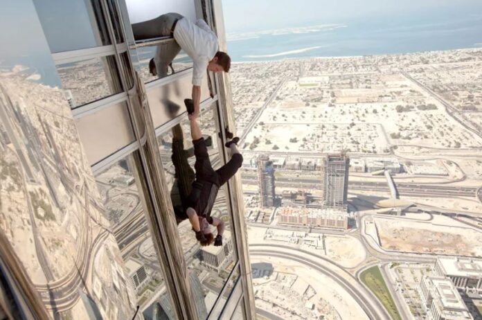 Tom Cruise stunts