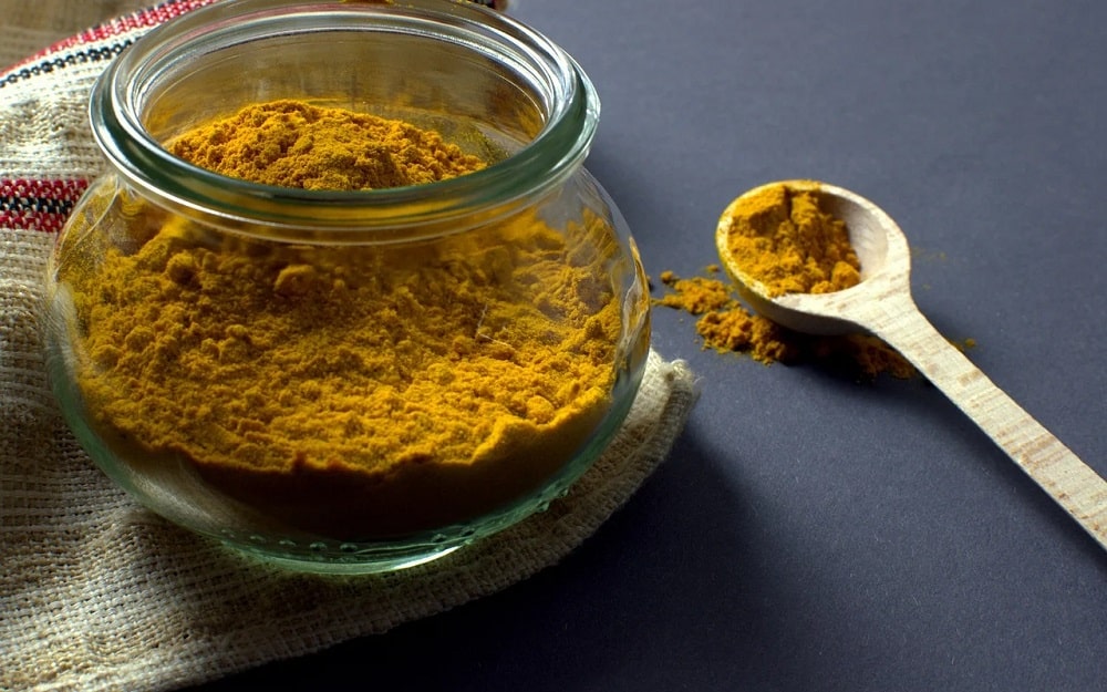 How to Use Turmeric on your Skin