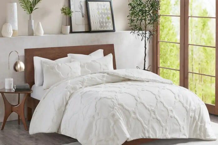 Bedding to Keep You Cool in Summer