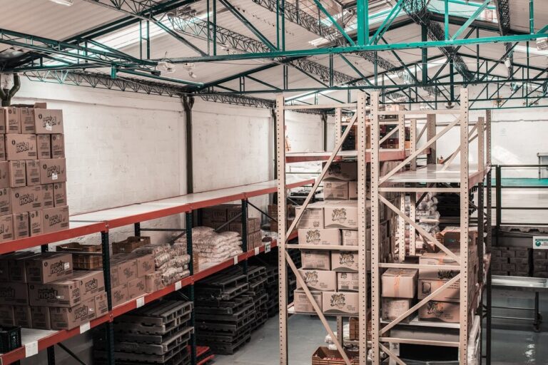 5 Reasons to Choose Commercial Storage for Your Business