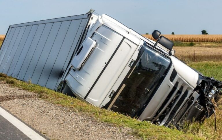 Most Basic Reasons for Truck Accidents in the US