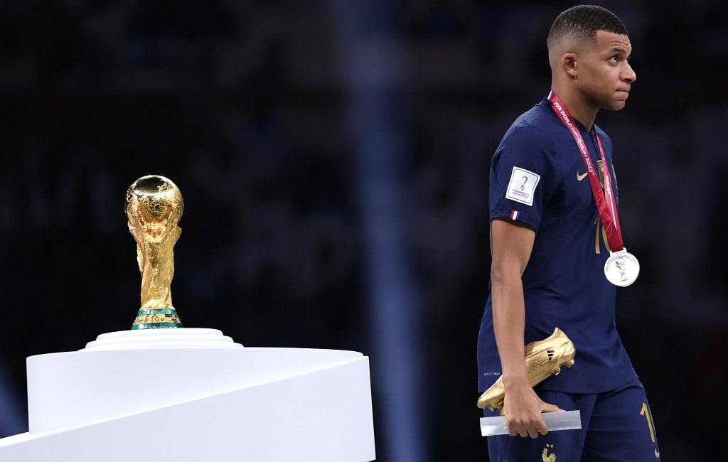 Mbappe recived Golden Boot award