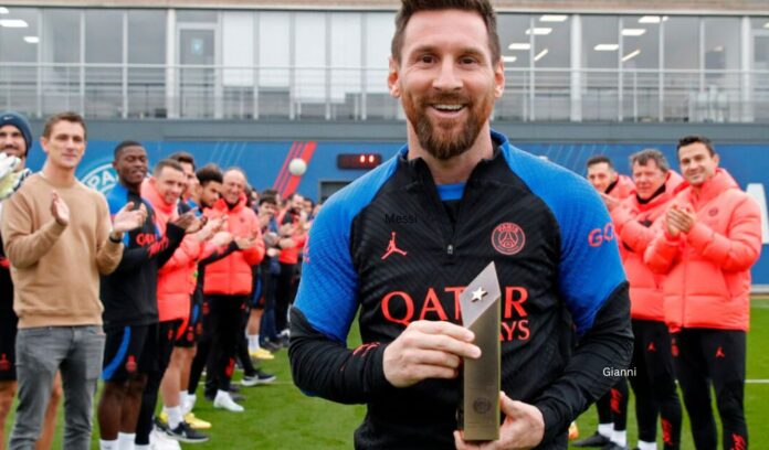 Lionel Messi Given PSG Gaurd of Honor