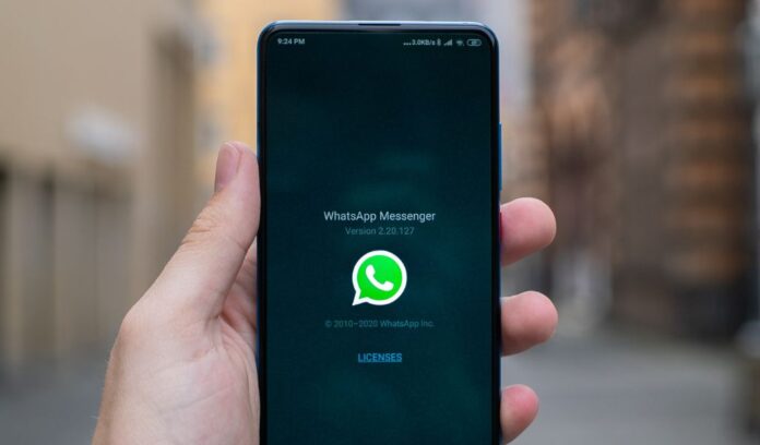 WhatsApp New Shortcuts for Group Admins on iPhone