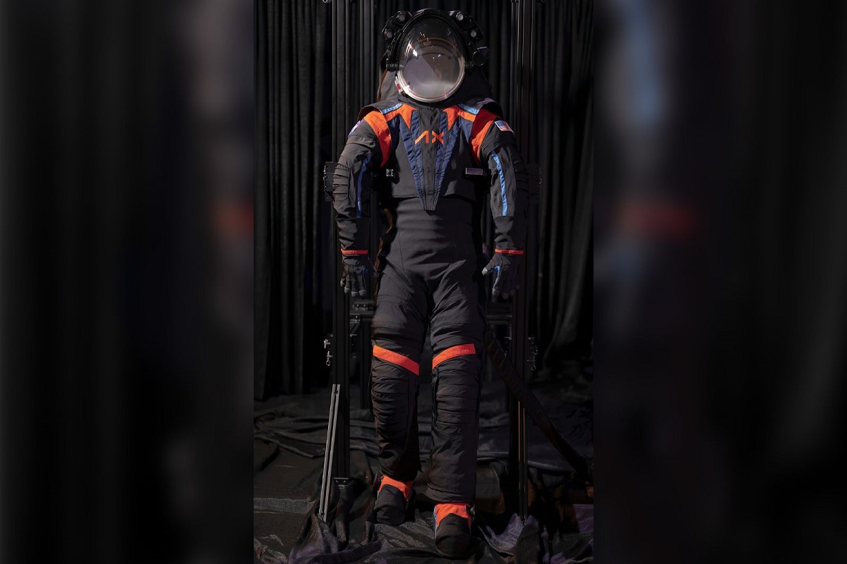 NASA and Axiom Reveal New Spacesuit
