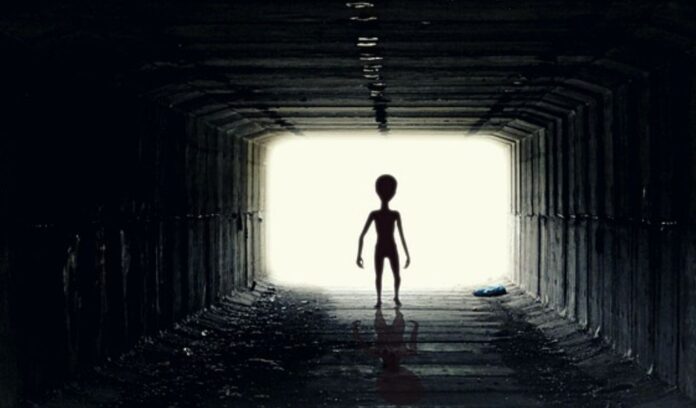 Aliens '100%' Living Among Us, Says Stanford Professor