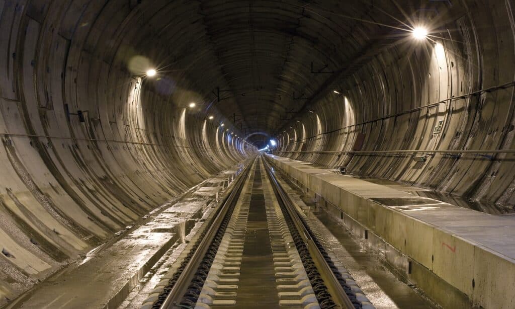 World's Top 10 Longest Railway Tunnels [Comprehensive Analysis ...