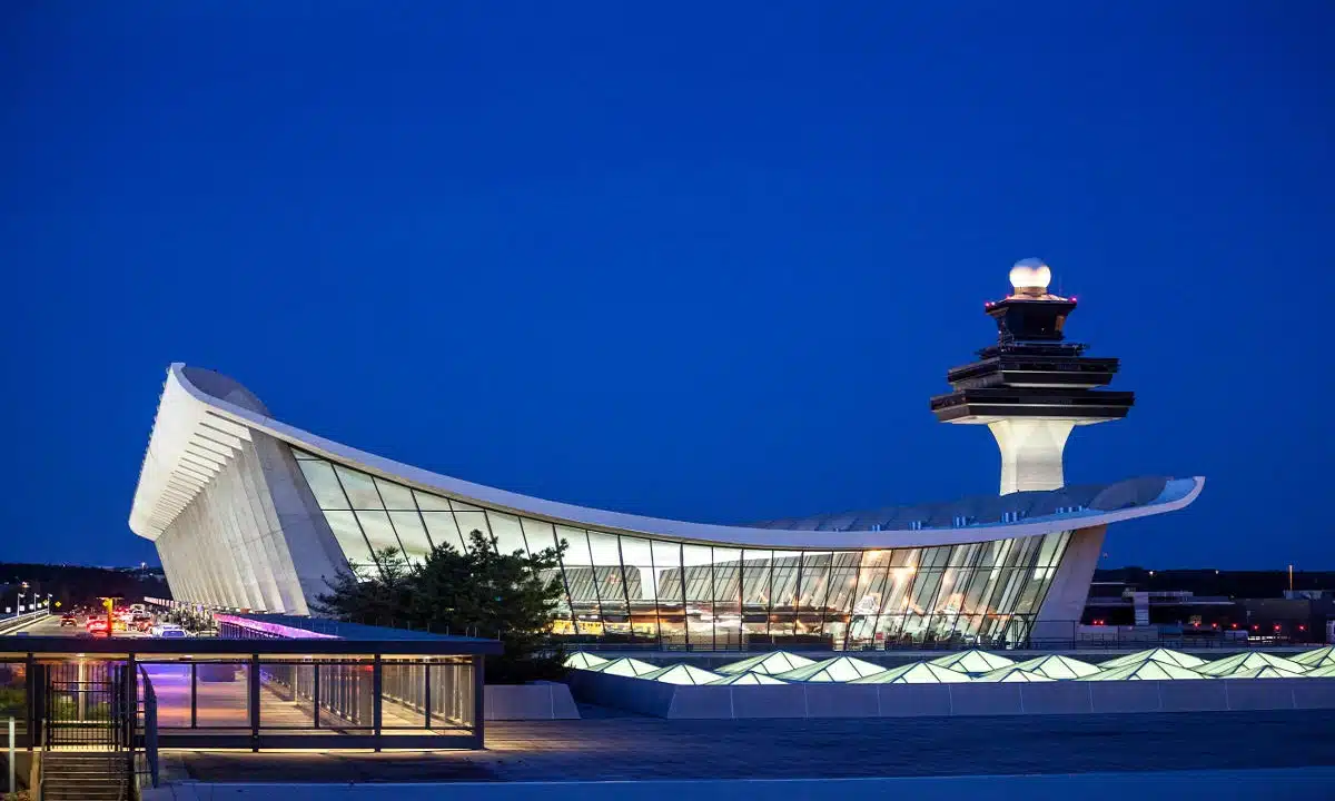 Washington Dulles International Airport (IAD) - Biggest Airports in The World
