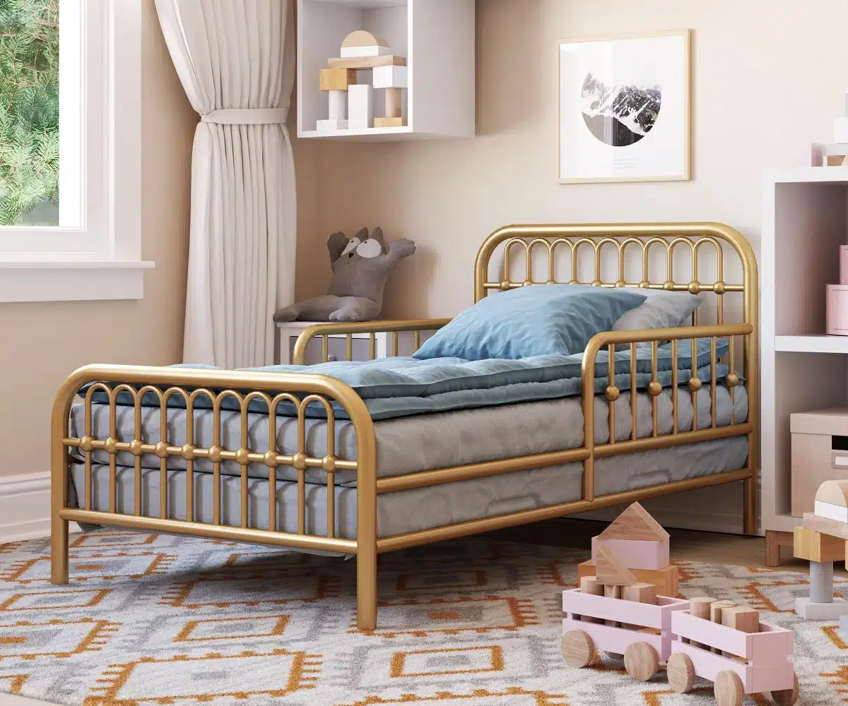 Little Seeds Monarch Ivy Metal Toddler Bed