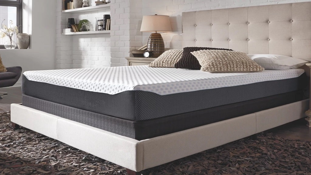 Signature Design by Ashley Chime 10" Firm Memory Foam Mattress