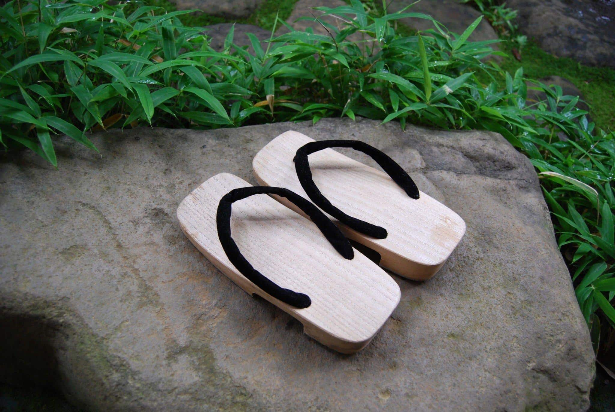 sandals for flat feet