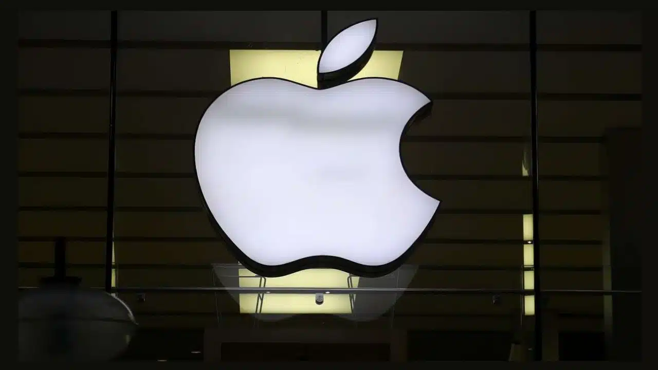 Apple Soars After Beating Earnings, Announces Record $110 Billion Buyback