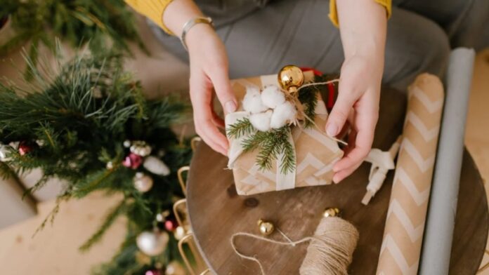 Smart Gifting Save Big Holiday Cheer