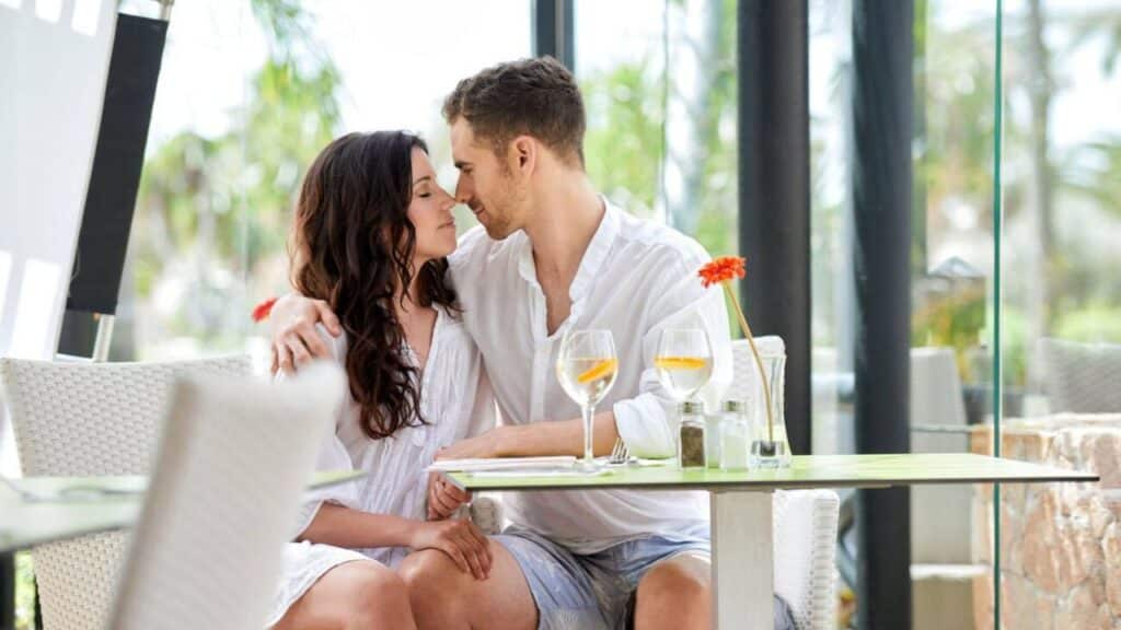 Best Places to Meet for Affairs