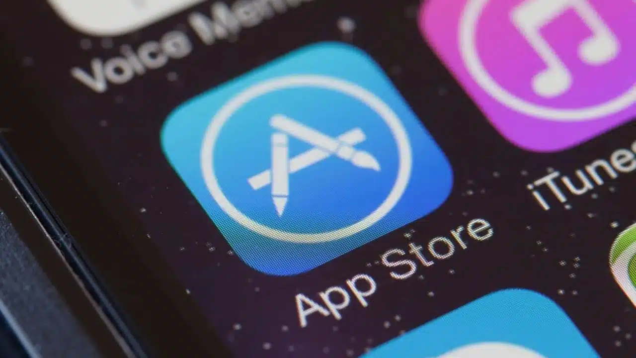 Apple Introduces Retro Game Emulators App Store