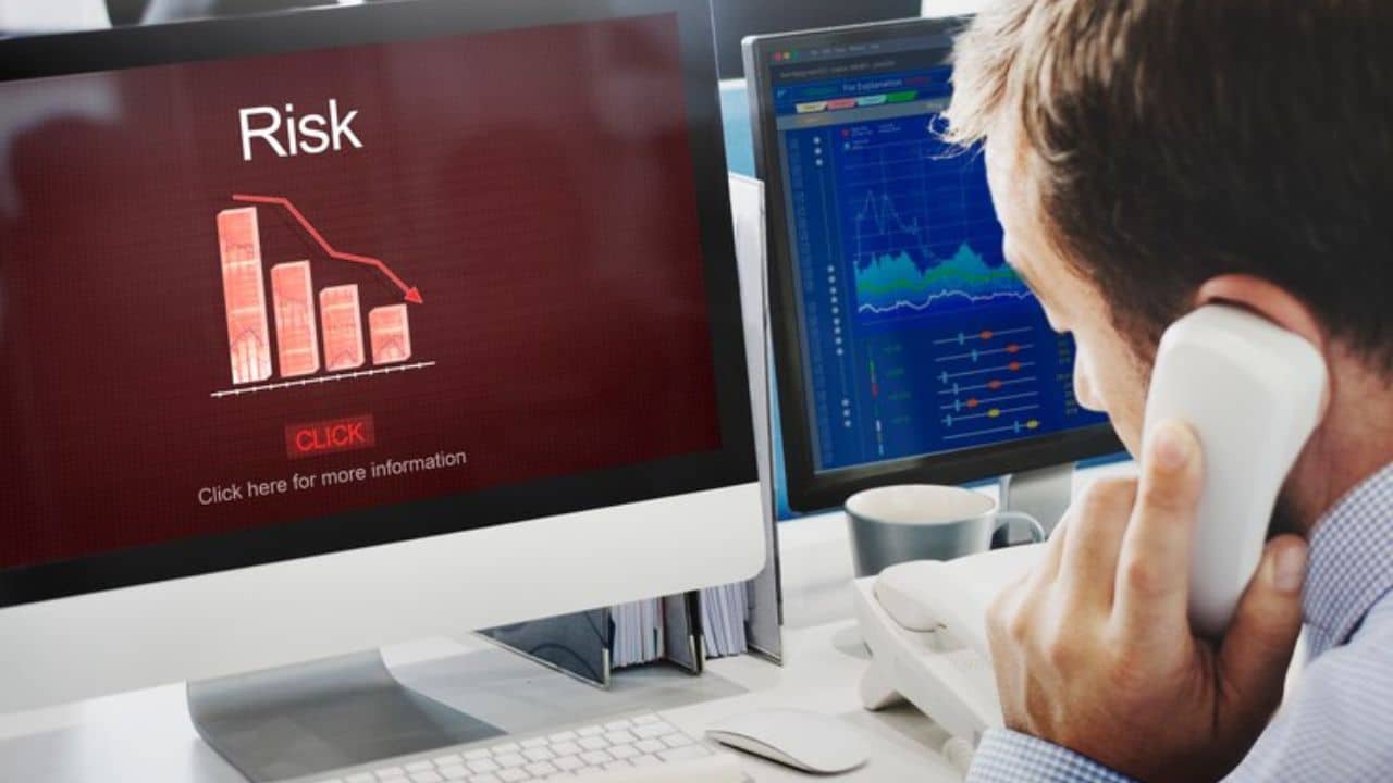 How to Manage Data Risks