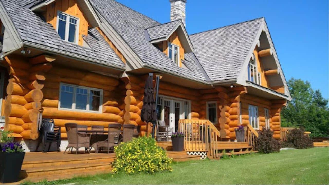 Reasons to Hire Log Cabin Restoration Pros