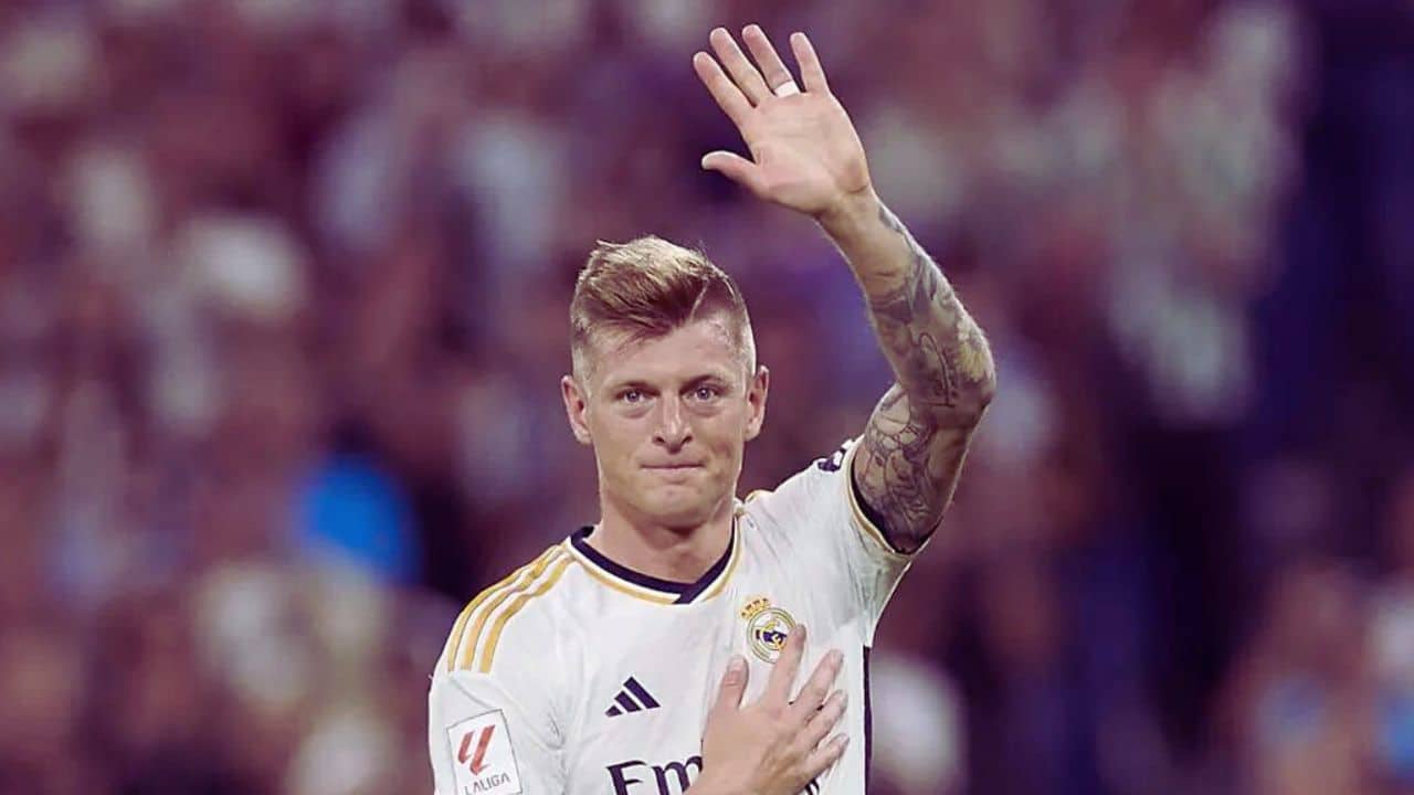 Toni Kroos Bids Emotional Farewell to Real Madrid Fans