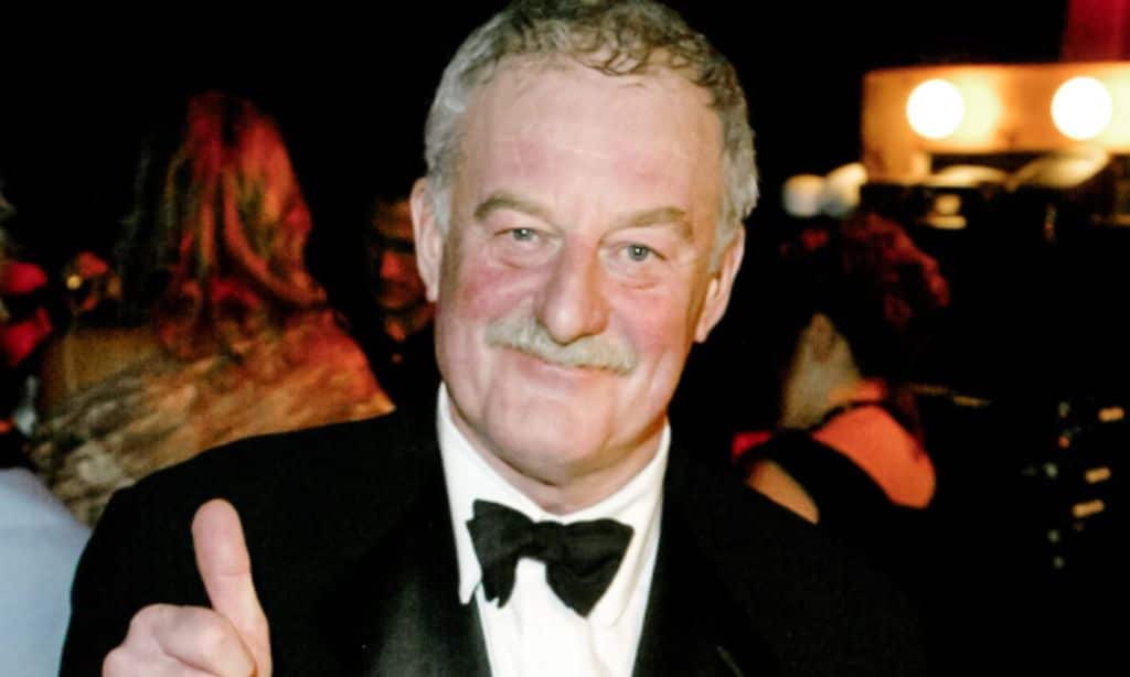 actor bernard hill dies at 79