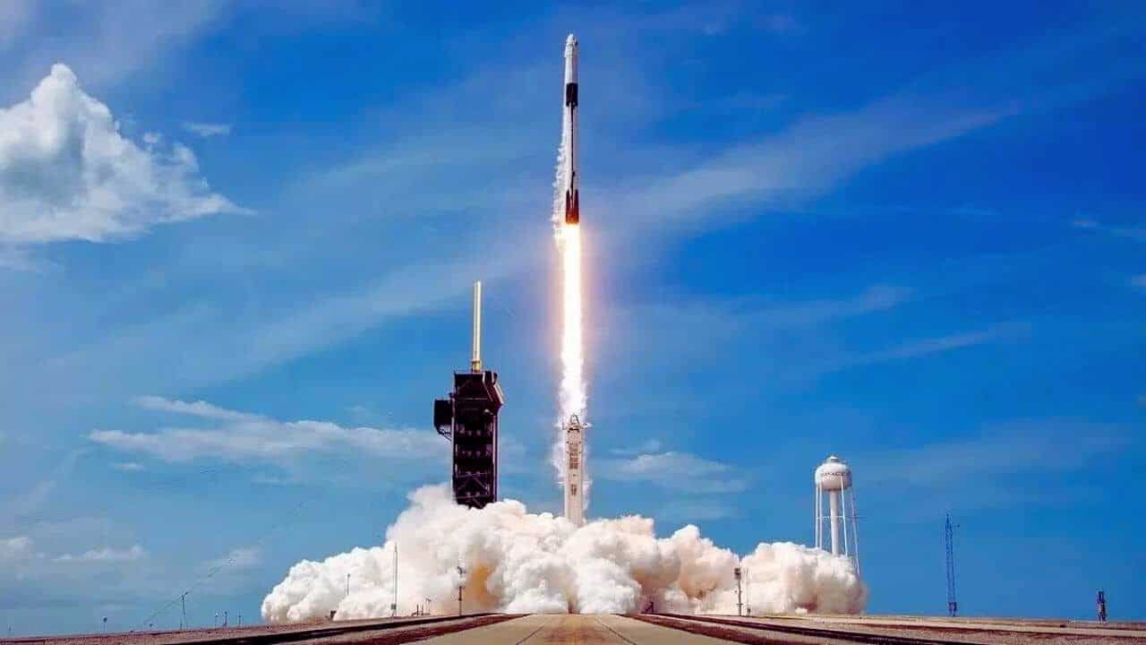 spaceX historic launch breaks nasa shuttle record