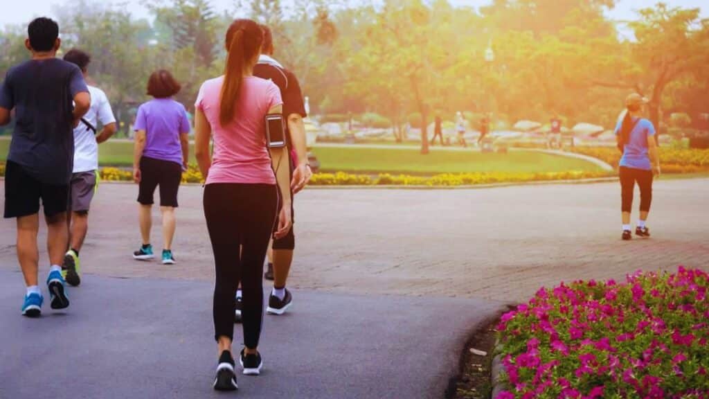 Daily Walking Reduces Back Pain Recurrence