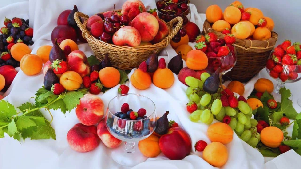 Diabetic-Friendly Summer Fruits