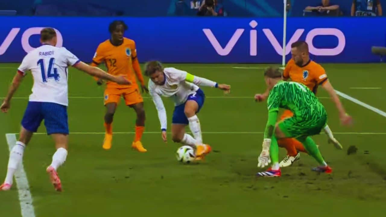 Netherlands vs France Tight Encounter Group D