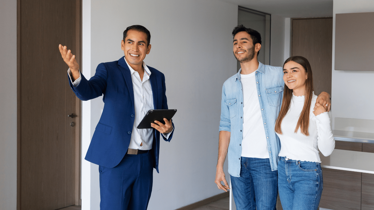 What Sets Successful Real Estate Agents Apart