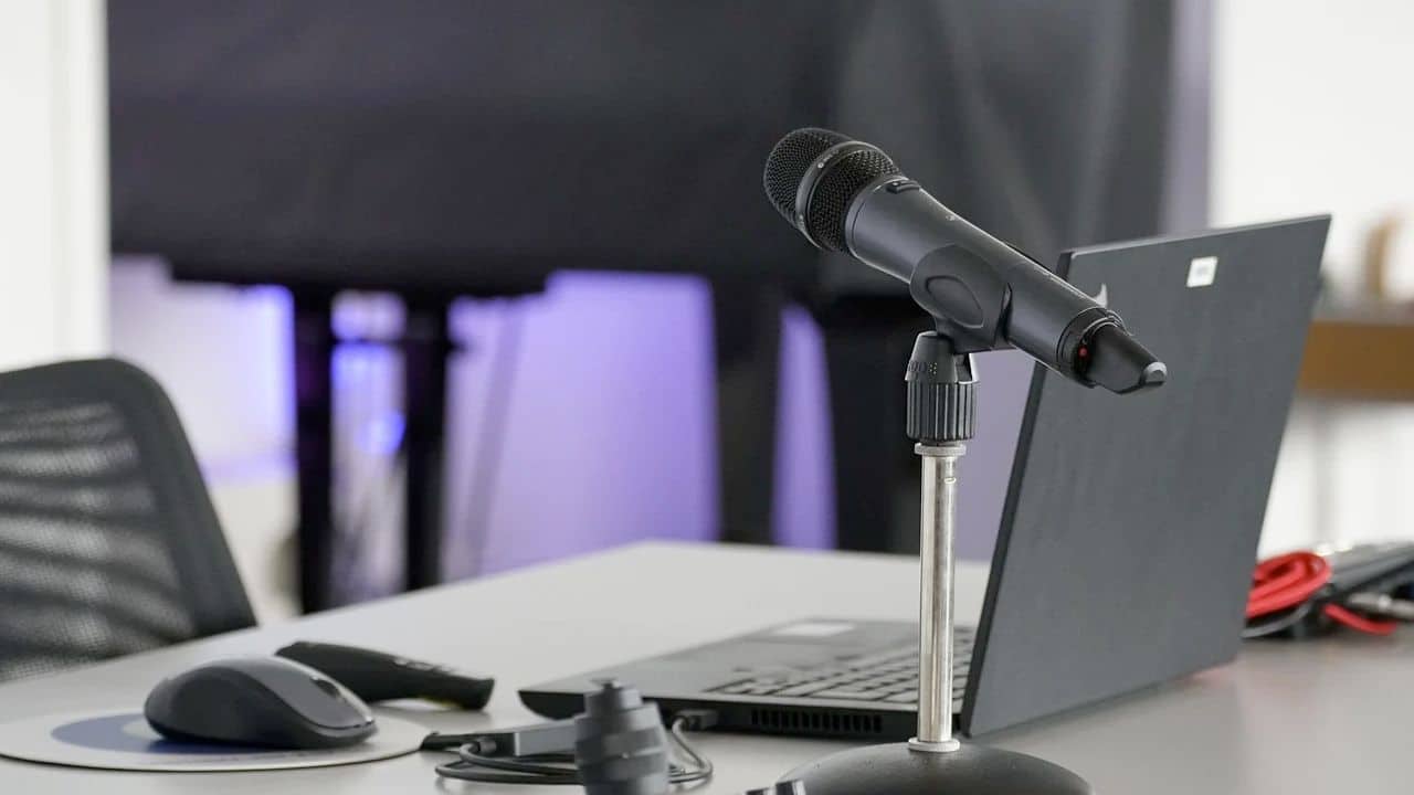 Tech Podcasts for Geeks in 2024