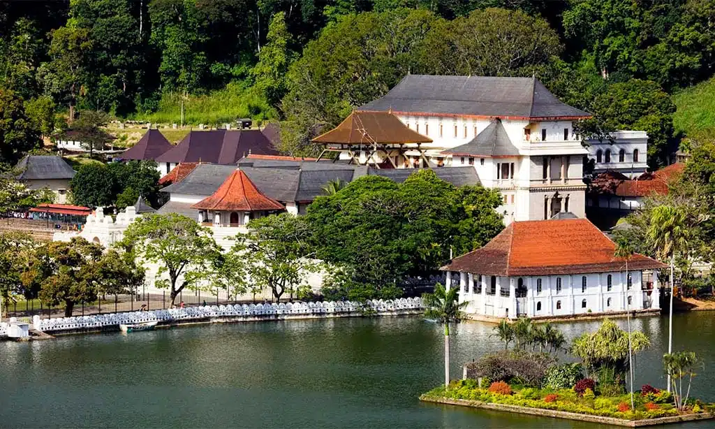 Kandy - Jantung Spiritual Sri Lanka