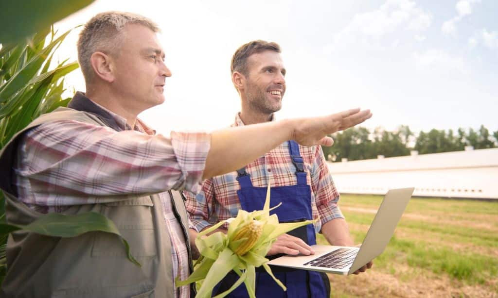 Benefits of Joining Farmer Organizations in Australia