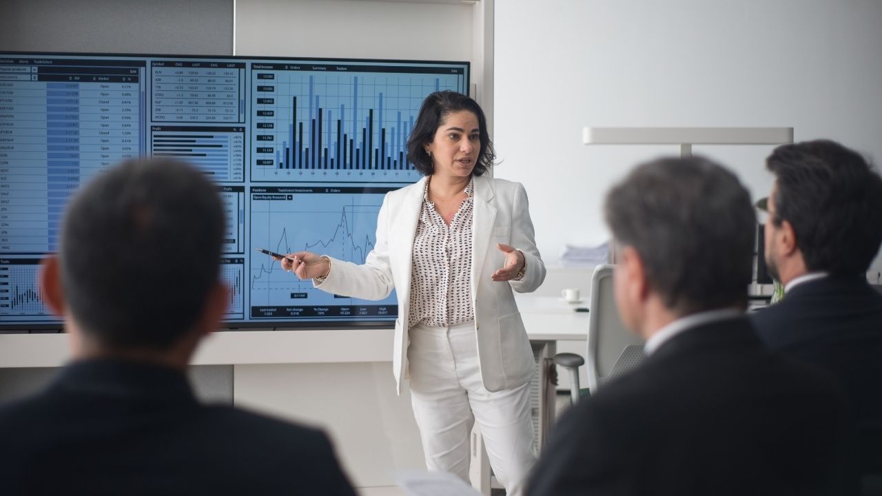 Hiring Fractional CMOs
