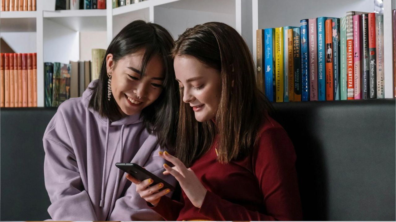 Protect Teenagers From Online Scams