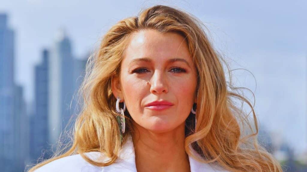 blake lively denies taylor swift blackmail claims