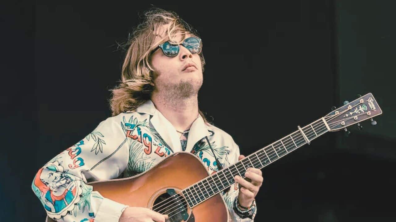 How Old is Billy Strings