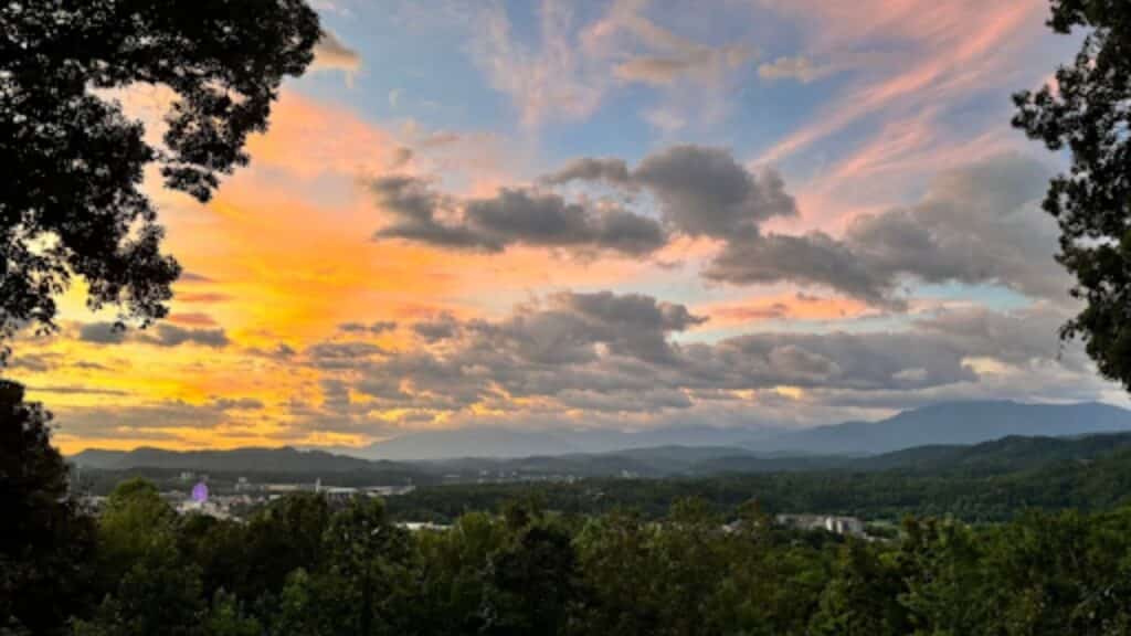 How to Spend a Relaxing Long Weekend in Pigeon Forge