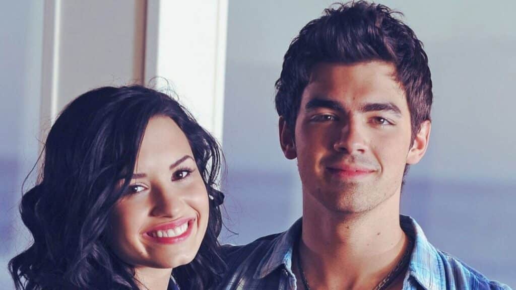 demi lovato joe jonas reunite jonas brothers tour