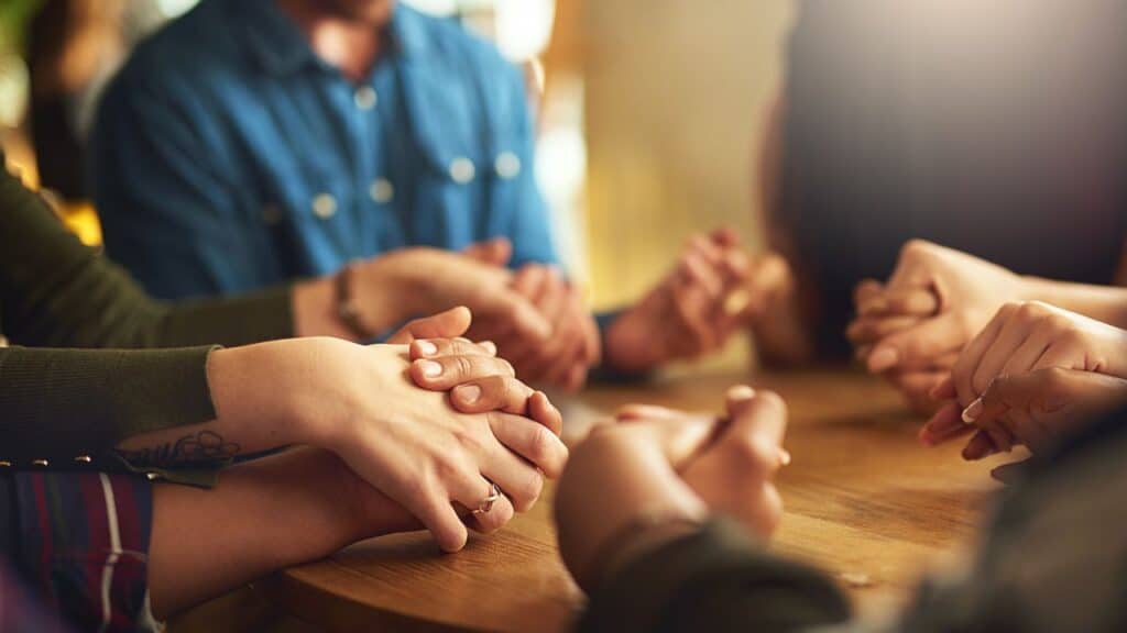 6 Ways Faith Communities Build Supportive Relationships