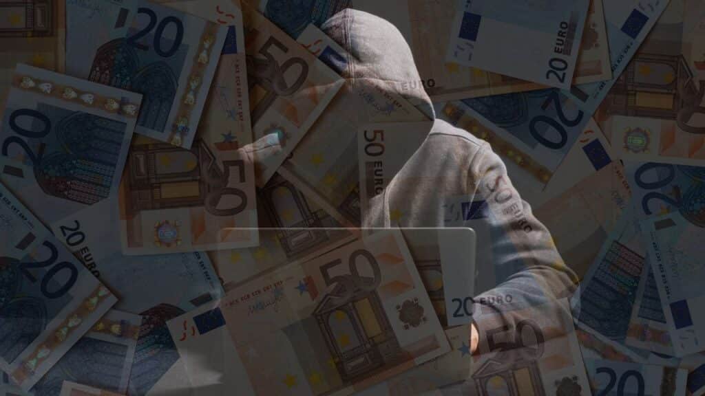 EU Presses Apple, Google, Microsoft Over Financial Scam Risks