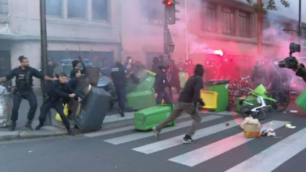 France Protests 2025 “Block Everything” Movement Rocks Macron