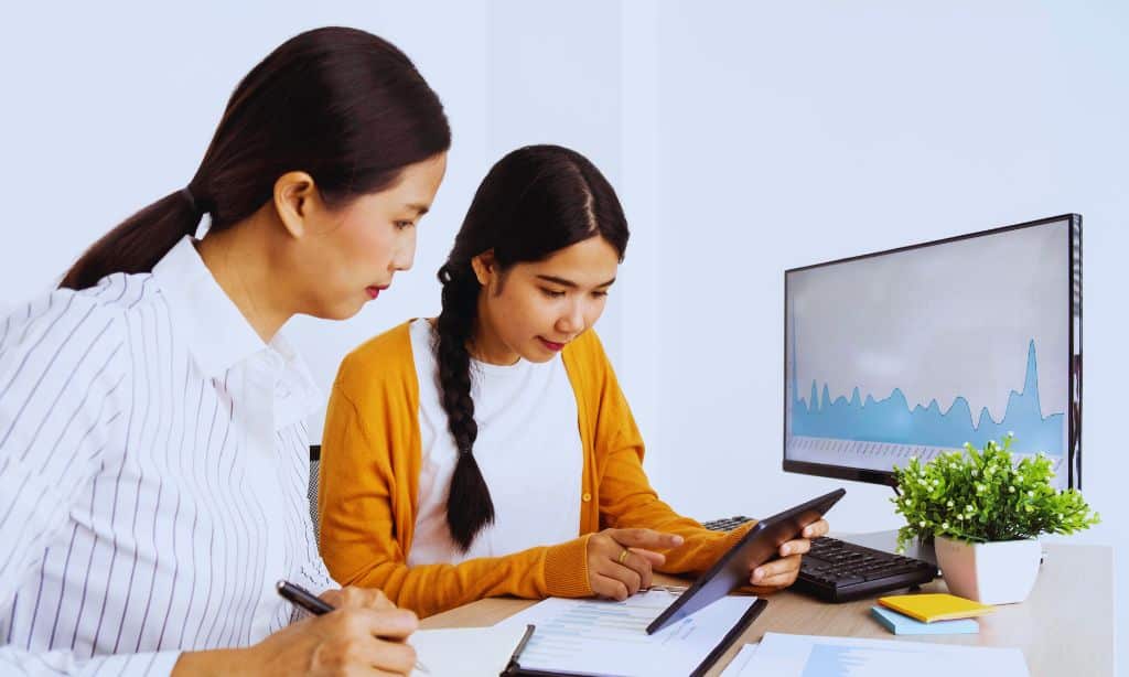 How Does FundThrough Support Cash Flow with Invoice Factoring