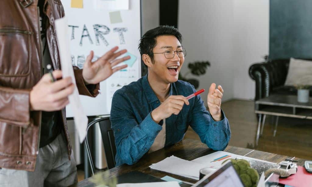 How do angel investors fund early startups