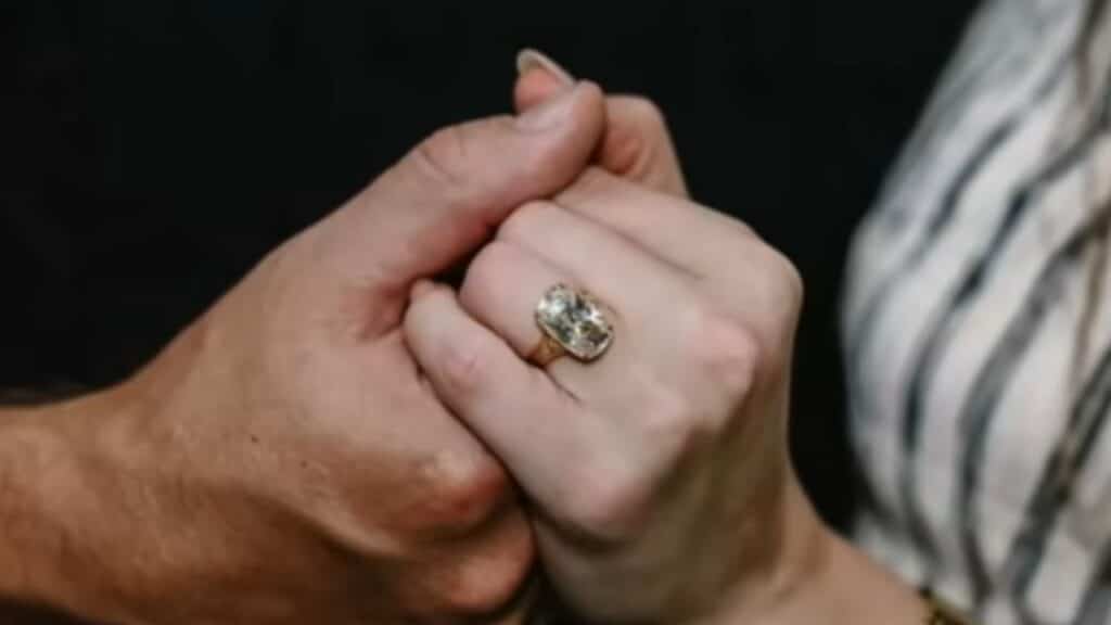 Taylor Swift engagement ring