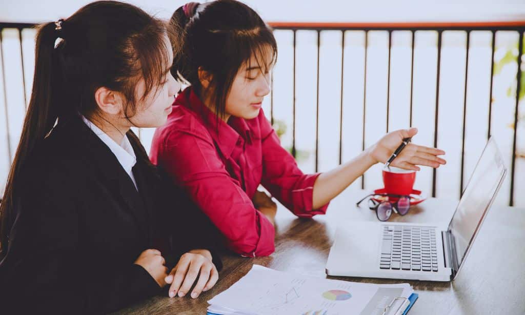 How Does HoneyBook Streamline Small Business Operations