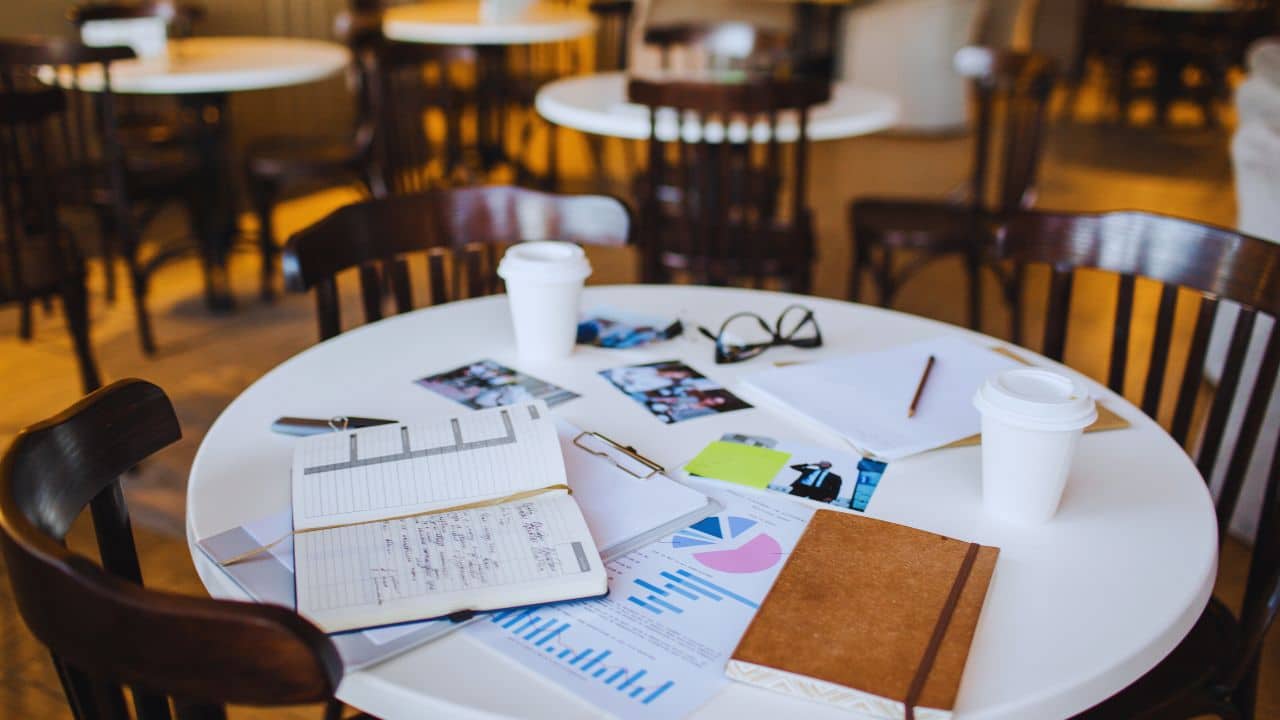 What Kind of Tables Do Restaurants Use