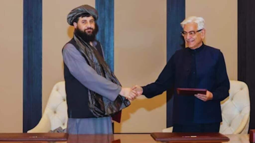 Afghan-Pakistan Peace Talks Collapse as Ceasefire Hangs in Balance